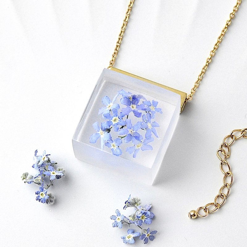 Forget-me-not necklace resin dried flower made in Japan Stainless Steel forget me not - Necklaces - Resin Blue