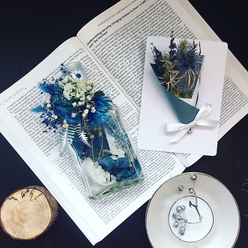 【Eternal Flower|Dried Flower】Eternal Wine Bottle Flower Letter-No More Drifting|Beautiful Blue|Gift|Anniversary - ช่อดอกไม้แห้ง - พืช/ดอกไม้ สีน้ำเงิน