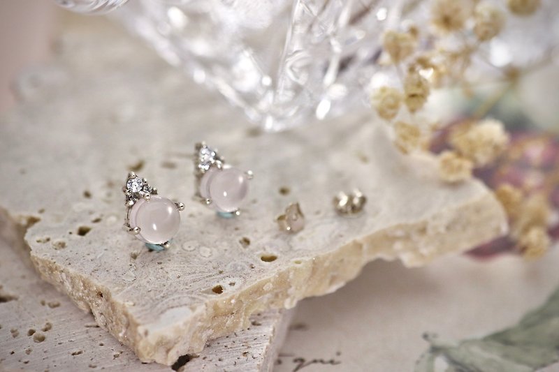 Little Noble Rose Quartz Earrings/Ear Needles/Màn Craftsmanship - Earrings & Clip-ons - Gemstone Pink