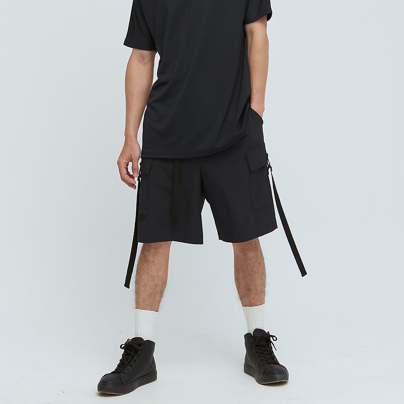 Ultracool-Cool Cargo Shorts (Men) - Jet Black - กางเกงขาสั้น - เส้นใยสังเคราะห์ สีดำ