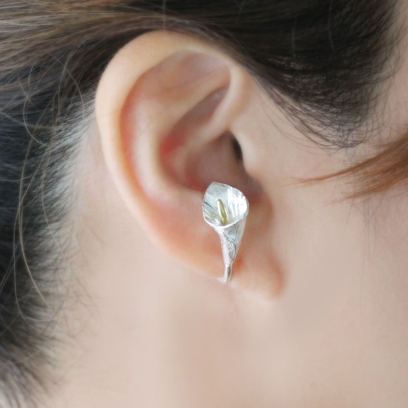 Calla lily ear cuff - 耳環/耳夾/耳骨夾 - 純銀 銀色