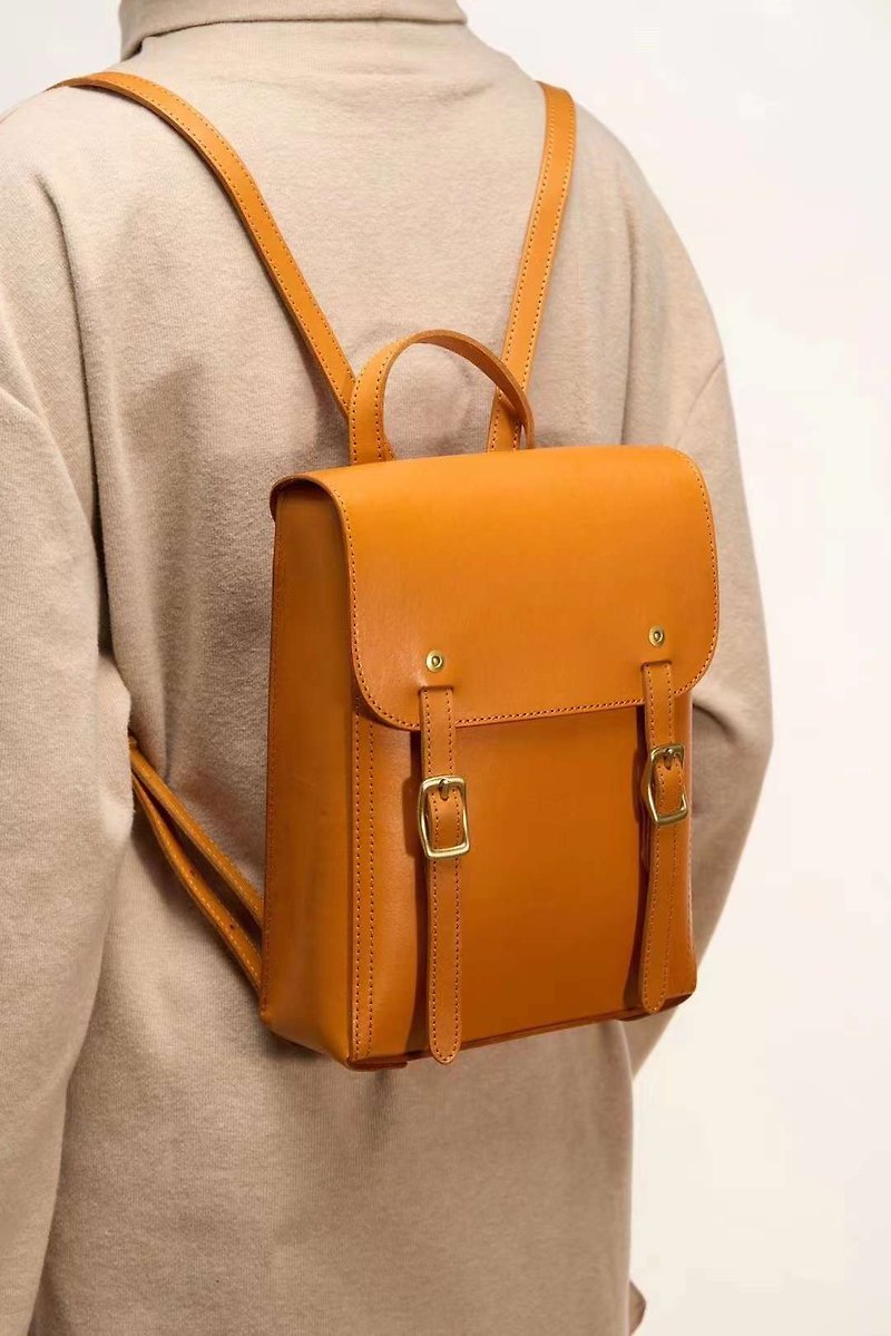 [30% off at the end of the year] Retro leather backpack, travel backpack, laptop bag, vegetable tanned leather, large-capacity school bag - กระเป๋าเป้สะพายหลัง - หนังแท้ 