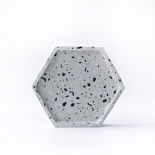 Ninan 泥喃｜水泥手作工作室 (預購) 純灰系列 x 特調磨石子 | 六邊形水泥底盤 飾品盤