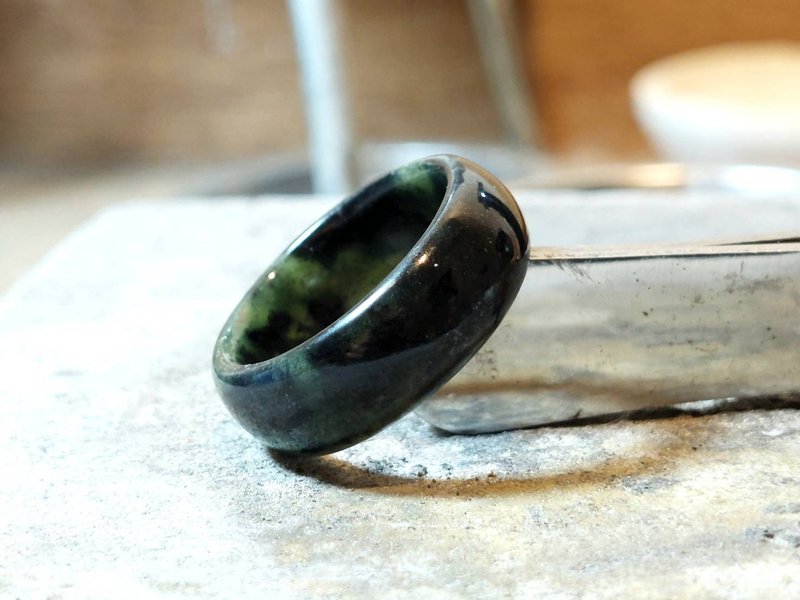 Jade Ideology [Absolute Black Charm] Taiwan Ink Jade Ring (With Lanyard) - แหวนทั่วไป - หยก สีดำ