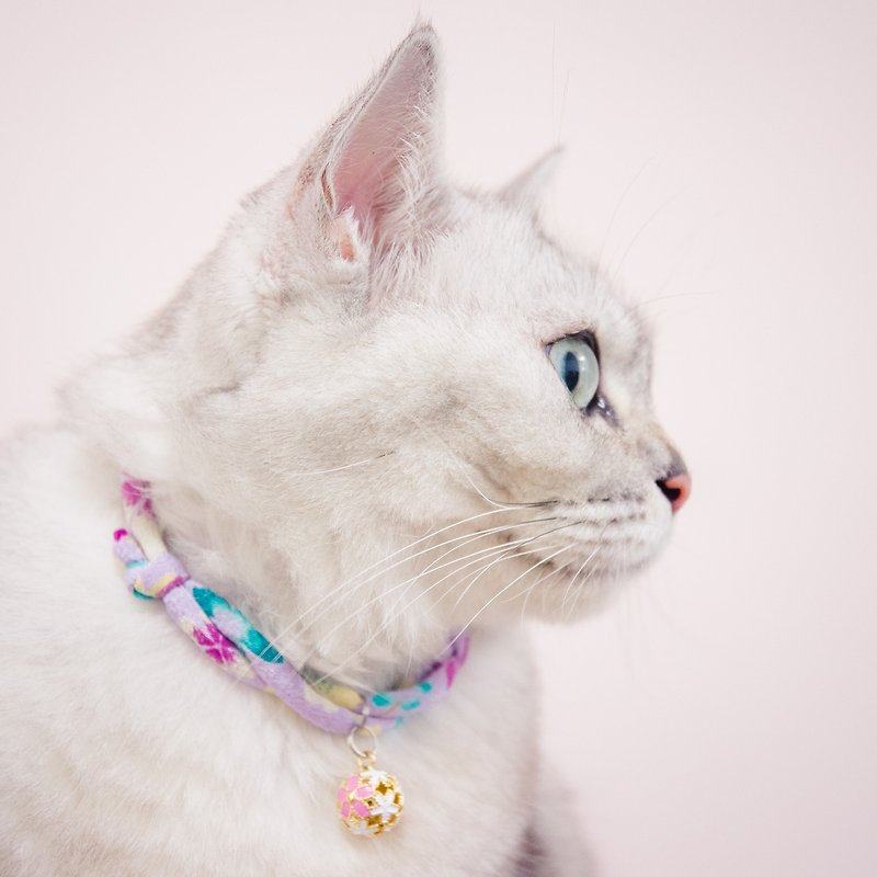 日本犬貓和布項圈(可調式)--彩花淡紫+櫻圓鈴 - 項圈/牽繩 - 絲．絹 紫色