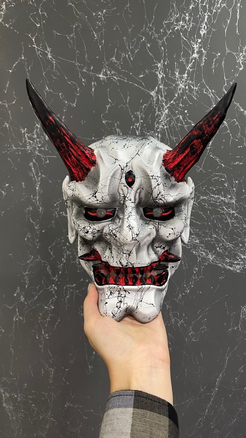 黒い鬼のマスク 500x0.jpg