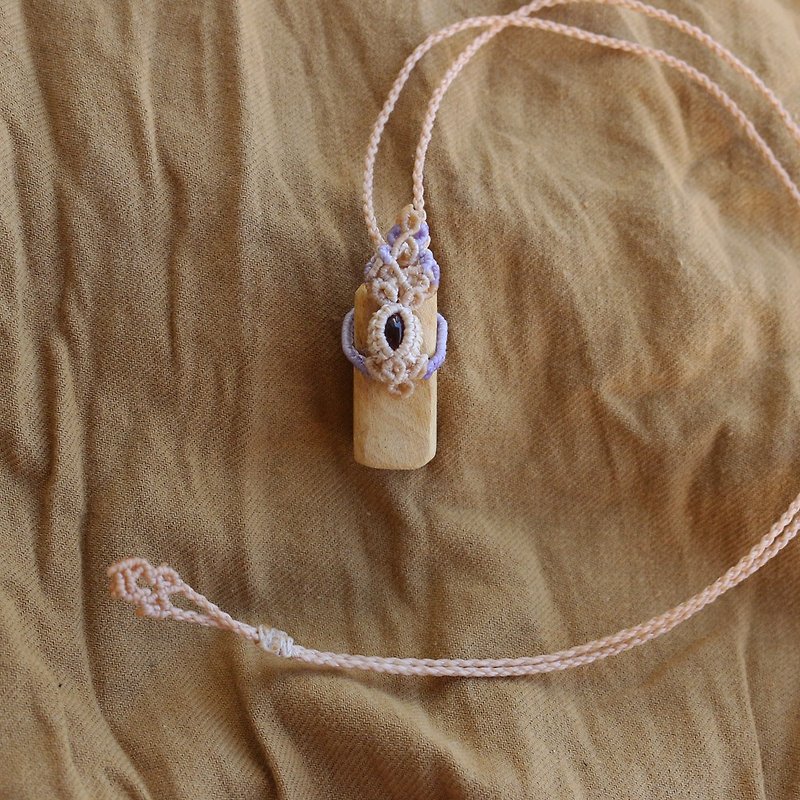 ペルーの聖なる木木製のパープルの水晶ネックレス - ネックレス - クリスタル ブラウン
