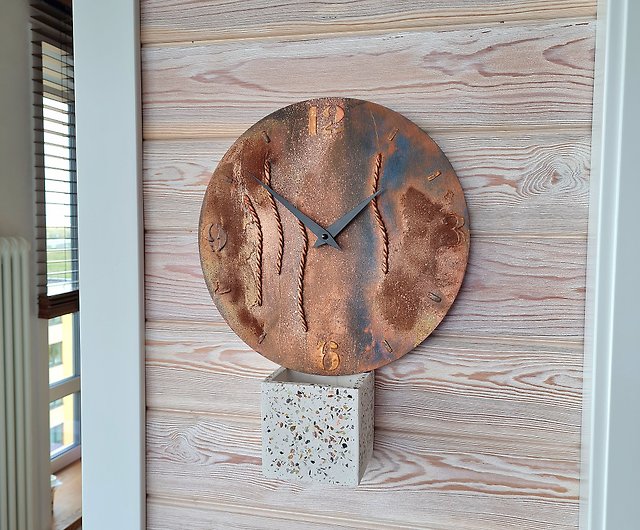 アートユニークな壁掛け時計 モダンな農家の時計 手描きの壁掛け時計 錆びた色 - ショップ Artdilia 時計 - Pinkoi
