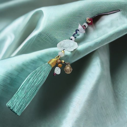 瓔珞珠寶盒 E.L.Jewelry Box 白翡翡翠蓮花設計款吊飾掛飾 | 天然緬甸玉A貨翡翠 | 送禮