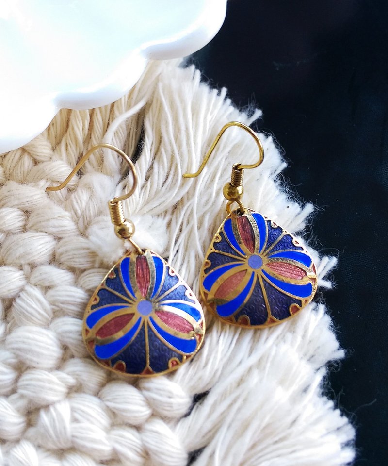 Vintage Jewelry  西洋古董飾品 景泰藍 紫底放射 耳勾 針式耳環 - 耳環/耳夾/耳骨夾 - 其他金屬 金色