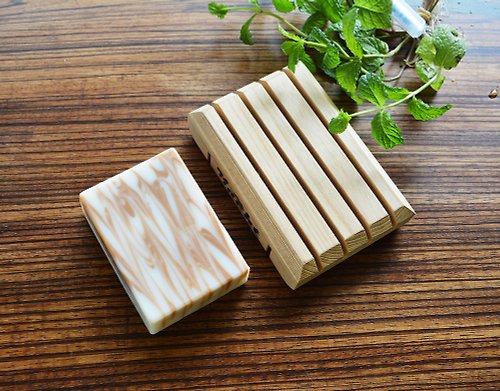 YACHT 遊艇精品文創 手工檜木潤膚皂+原木皂架禮盒
