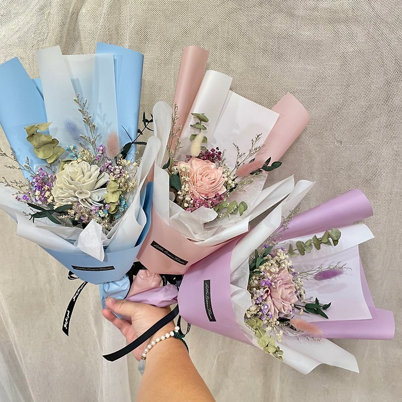 | Little Dreamland Flower Arrangement | Sola Dali Flower Dried Small Bouquet Meeting Gift Exchange Gift - ช่อดอกไม้แห้ง - พืช/ดอกไม้ ขาว