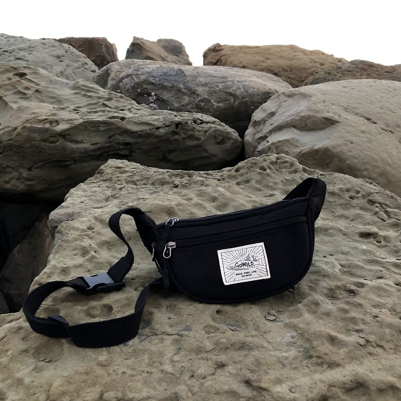 Go:wild One shoulder backpack / Travel Shoulder bag - Messenger Bags & Sling Bags - Cotton & Hemp Black