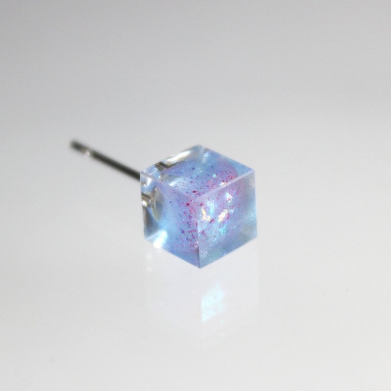 静かな光/樹脂製イヤリング-シングル/スクエアグラデーションアクアブルー - ピアス・イヤリング - レジン ブルー
