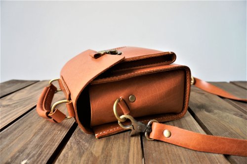 【EEUN】Square Buckle Cross Bag Women's Minimalist Genuine Leather Rectangular Lock Buckle
