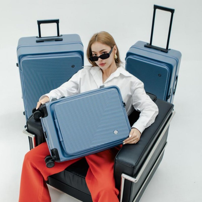 Dreamin 20-inch flip-up front-loading suitcase/carry-on suitcase-Yumi Blue - กระเป๋าเดินทาง/ผ้าคลุม - พลาสติก สีน้ำเงิน