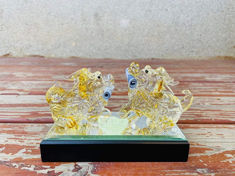 Crystal Glass Lucky Coin Pixiu - Items for Display - Colored Glass 