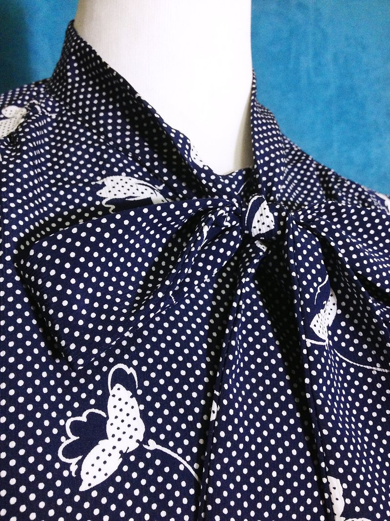 Ping-pong vintage [vintage shirt / tie long-sleeved little flowers vintage shirt] bring back foreign VINTAGE - Women's Shirts - Polyester Blue