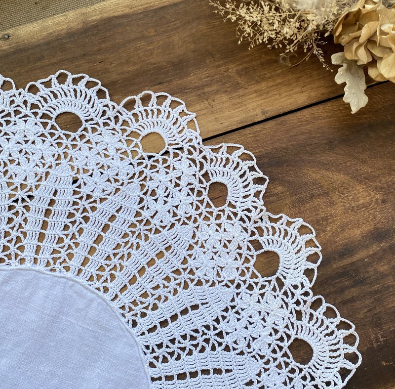 [Good Day Fetish] German vintage antique handmade crochet lace 039 atmospheric home decoration - ผ้ารองโต๊ะ/ของตกแต่ง - วัสดุอื่นๆ ขาว