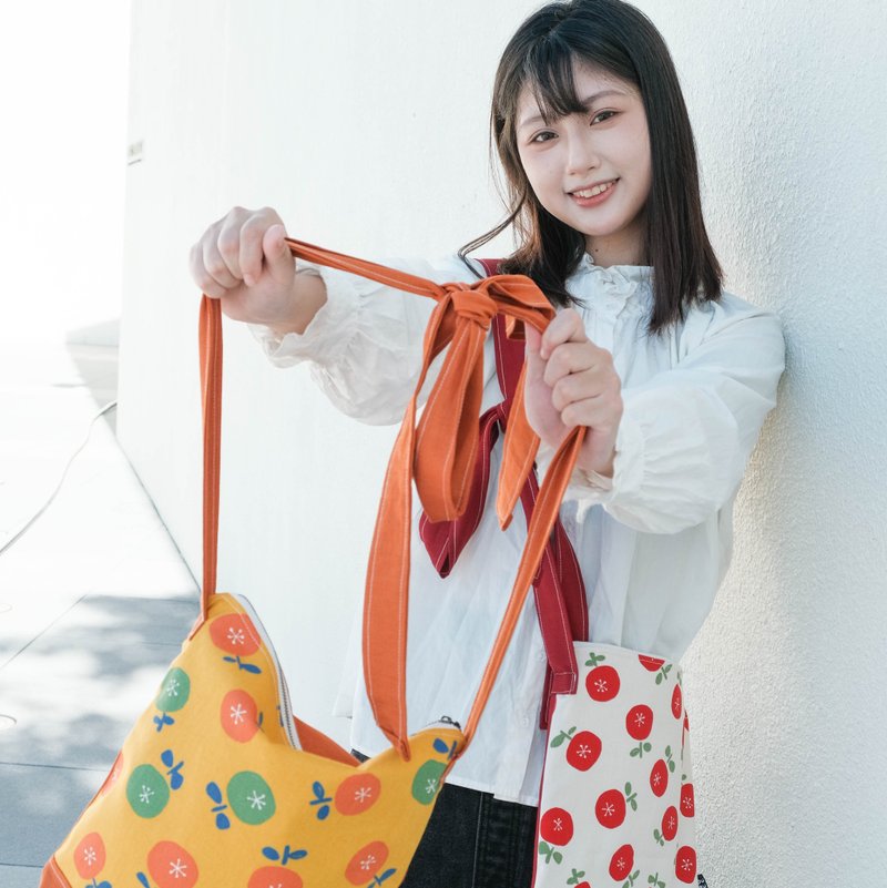 Japanese knotted canvas bag/small button flower two colors - กระเป๋าแมสเซนเจอร์ - ผ้าฝ้าย/ผ้าลินิน หลากหลายสี