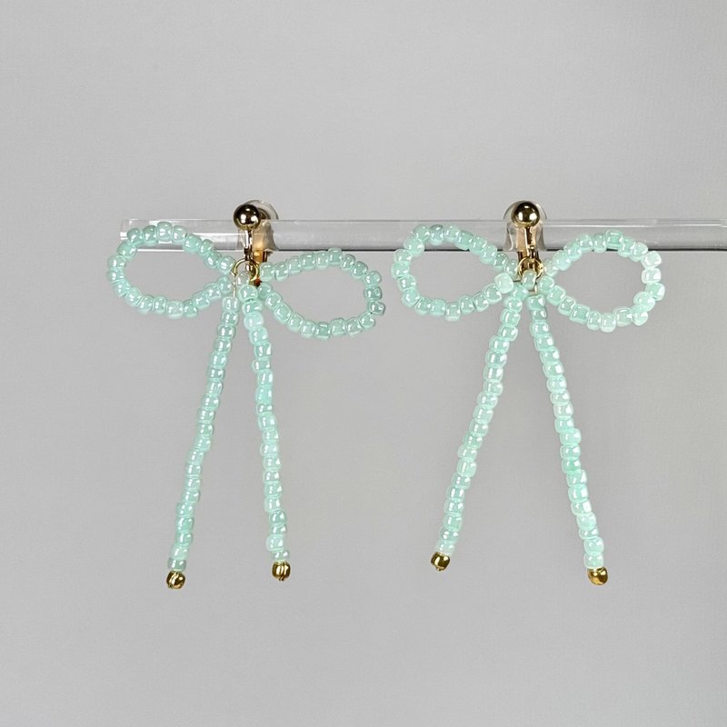 Japanese glass bead bow earrings-pink green (ear needles and Clip-On) handmade earrings cindyandtong - ต่างหู - แก้ว สีเขียว