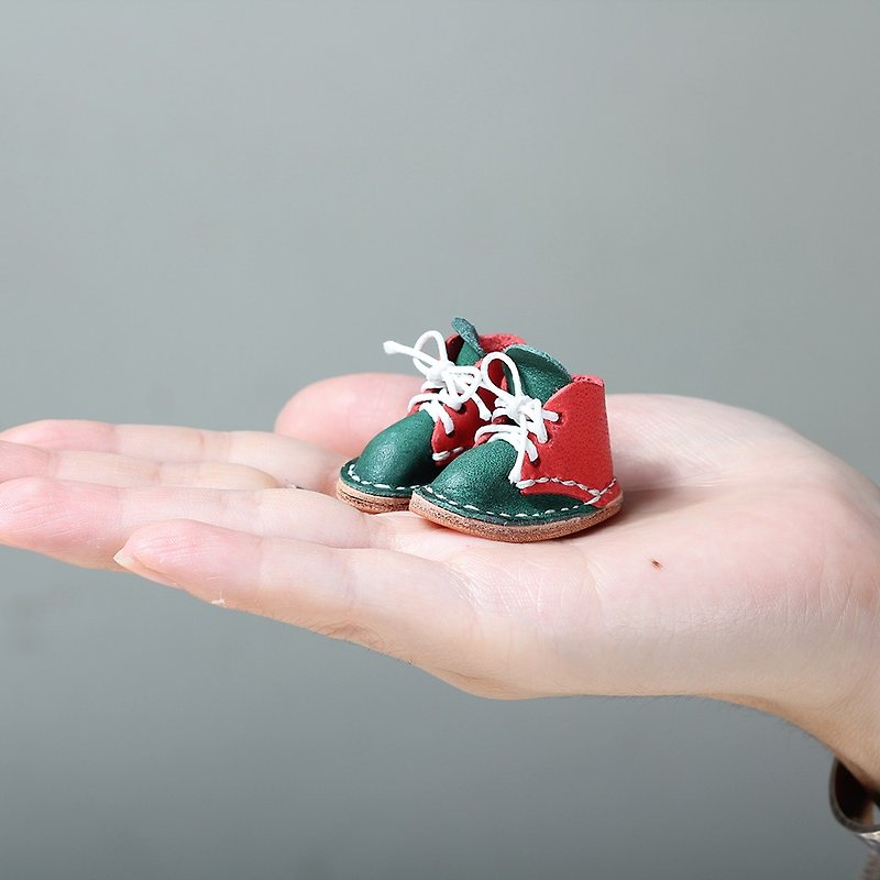 [Yingchuan Handmade] 🎄Christmas limited mini shoe charm-two-color version of red with green 🎄Christmas gift/exchange gift/key ring/Christmas gift - Keychains - Genuine Leather Red