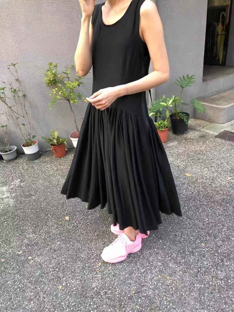 Designer Multi-level hand-fold dresses Women's Black - One Piece Dresses - Other Materials Black