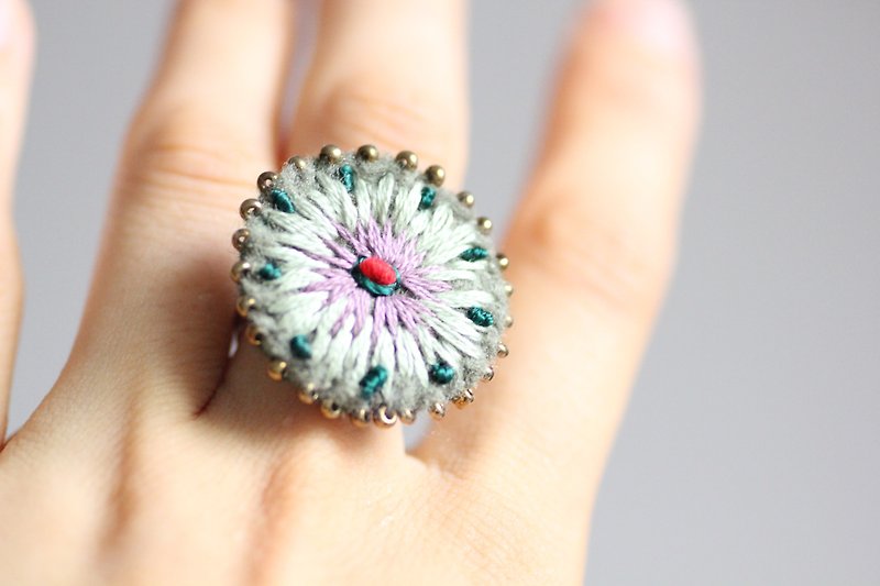 Dragon ring - fluffy felt motifs of green accented by pink - General Rings - Polyester Green