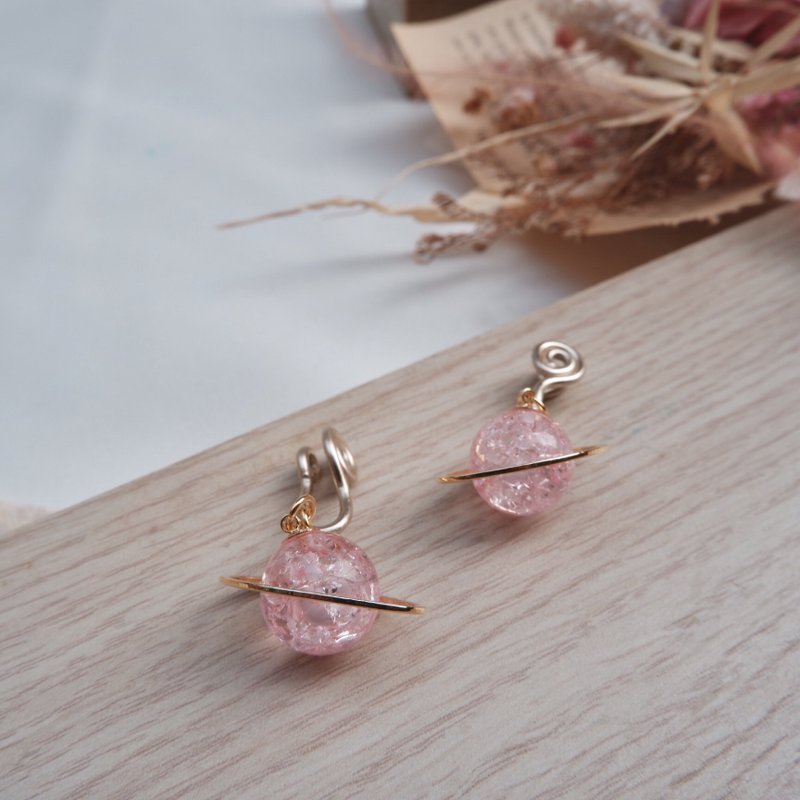 Asteroid ear clip earrings / cherry pink - Earrings & Clip-ons - Other Metals Pink