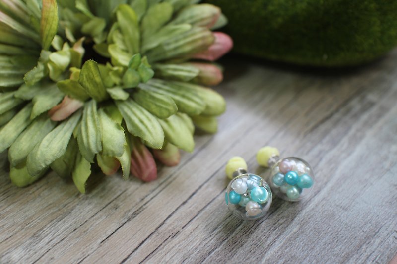 Colorful balloon macaron earring with 925 sterling silver - Earrings & Clip-ons - Glass Green