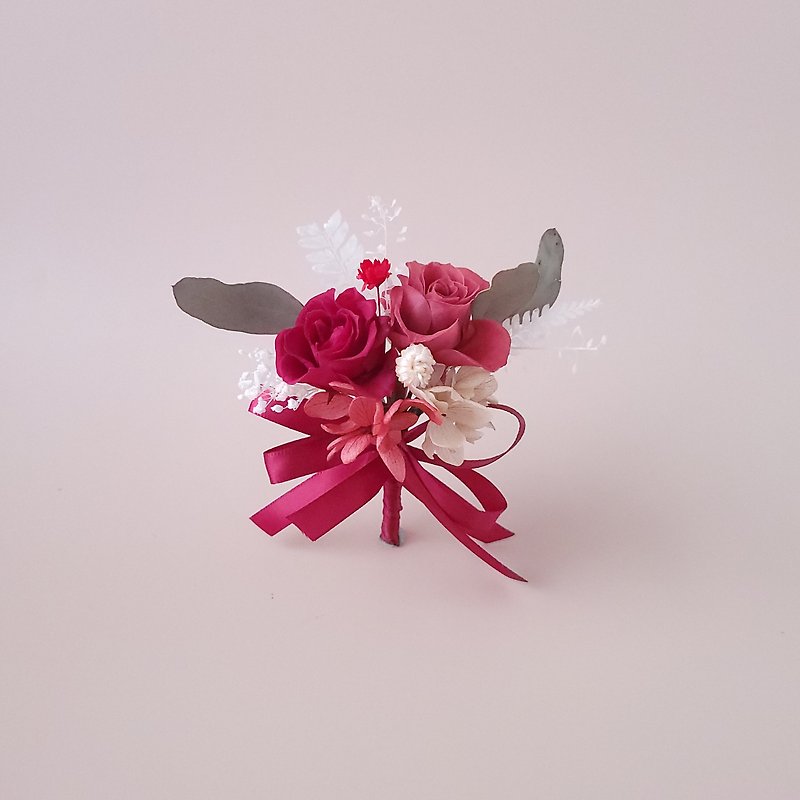 Spectrum Corsage | Classic Red - Corsages - Plants & Flowers Red