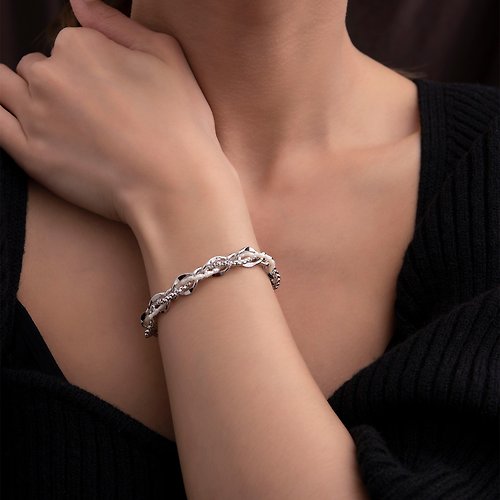 Olivia Yao Jewellery 銀色編織鎖鍊珍珠手環