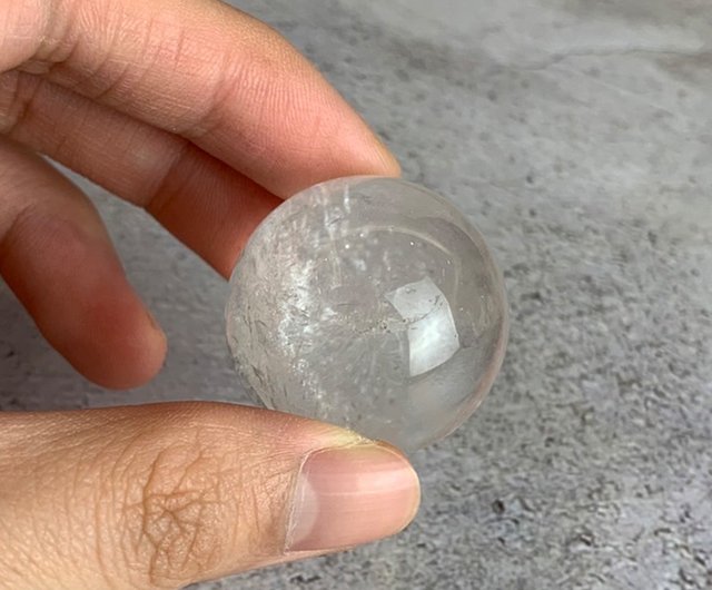 Slightly Defective Refurbished] Crystal Ball - White Crystal