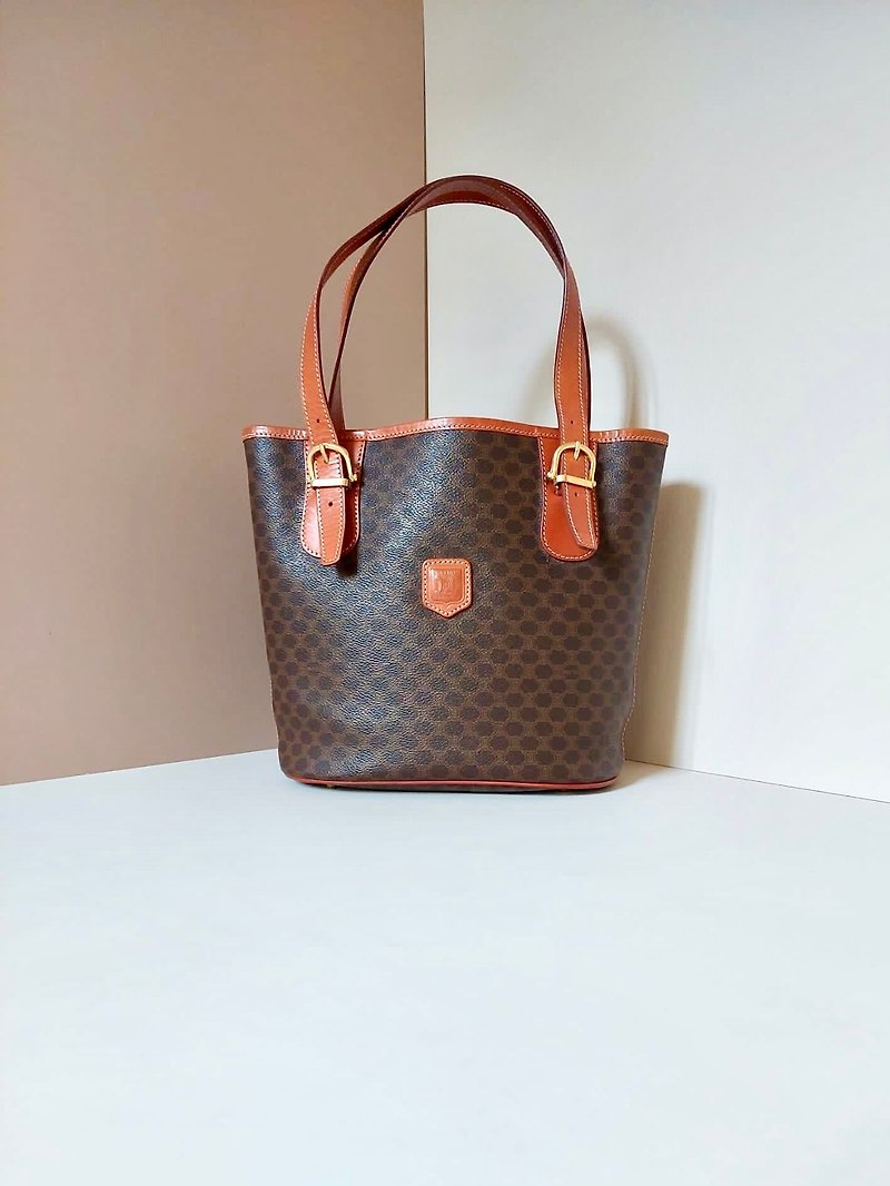 [LA LUNE] Second-hand Celine brown presbyopic bucket tote bag back and side shoulder small handbag - กระเป๋าแมสเซนเจอร์ - หนังแท้ สีนำ้ตาล