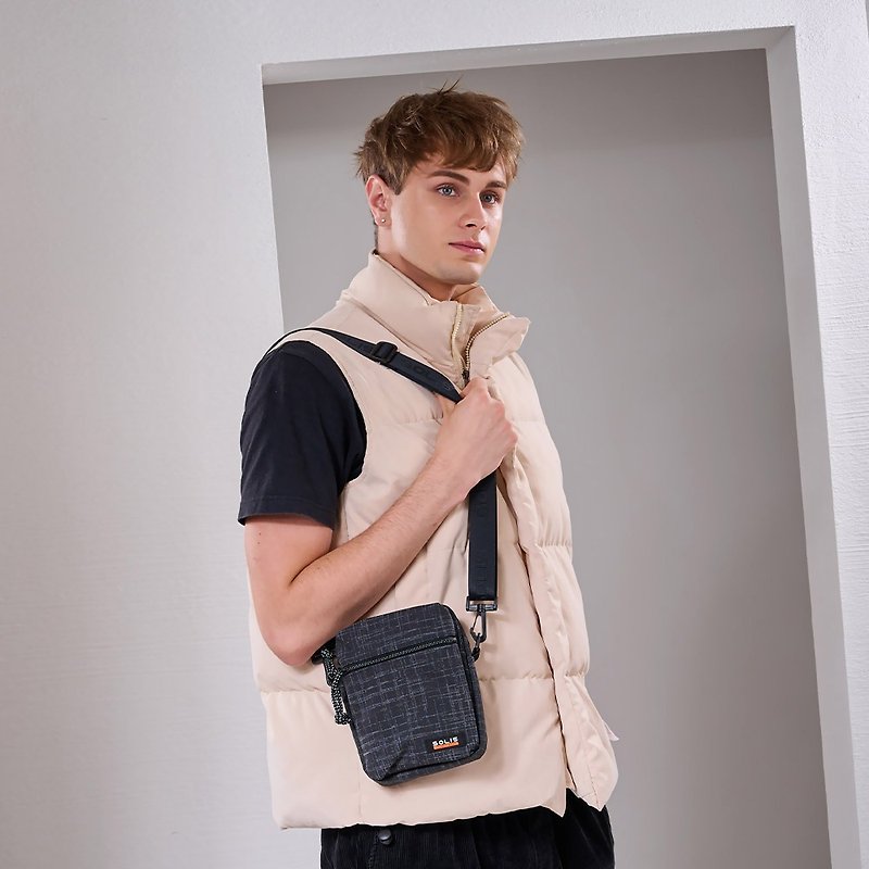 SOLIS Urban Reflective Series│ Crossbody Bag │Pirate Black - Messenger Bags & Sling Bags - Polyester Black