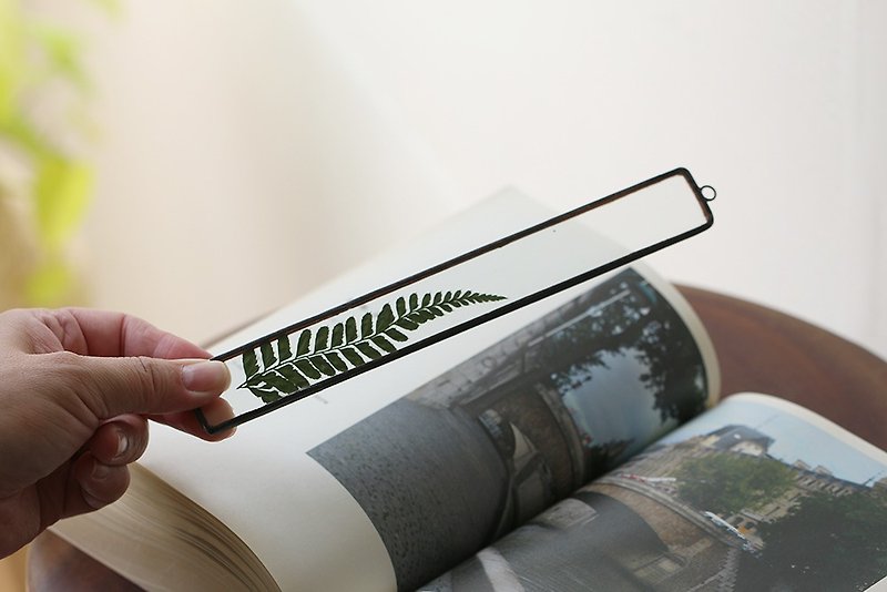 Plant Illustrated Book ∣ Japanese Ji Fern ∣ Glass Inlay ∣ Flower Label Bookmark - ที่คั่นหนังสือ - พืช/ดอกไม้ ขาว