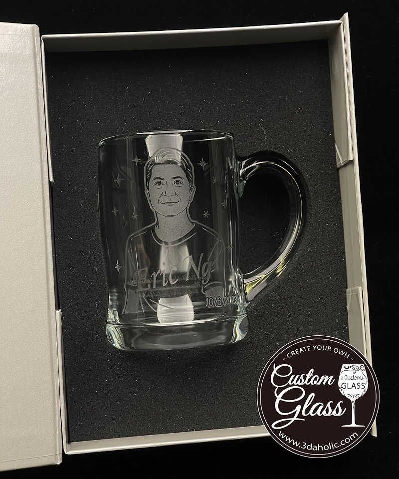 玻璃 酒杯/酒器 透明 - 【客製化訂製】人像啤酒杯雕刻連禮盒 (一隻) - 真人相片酒杯雕刻