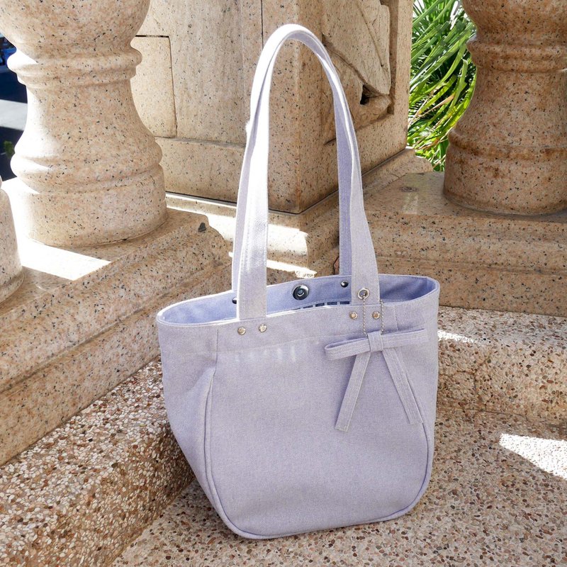 Bow girl feng shui bucket canvas bag - กระเป๋าแมสเซนเจอร์ - ผ้าฝ้าย/ผ้าลินิน สีน้ำเงิน