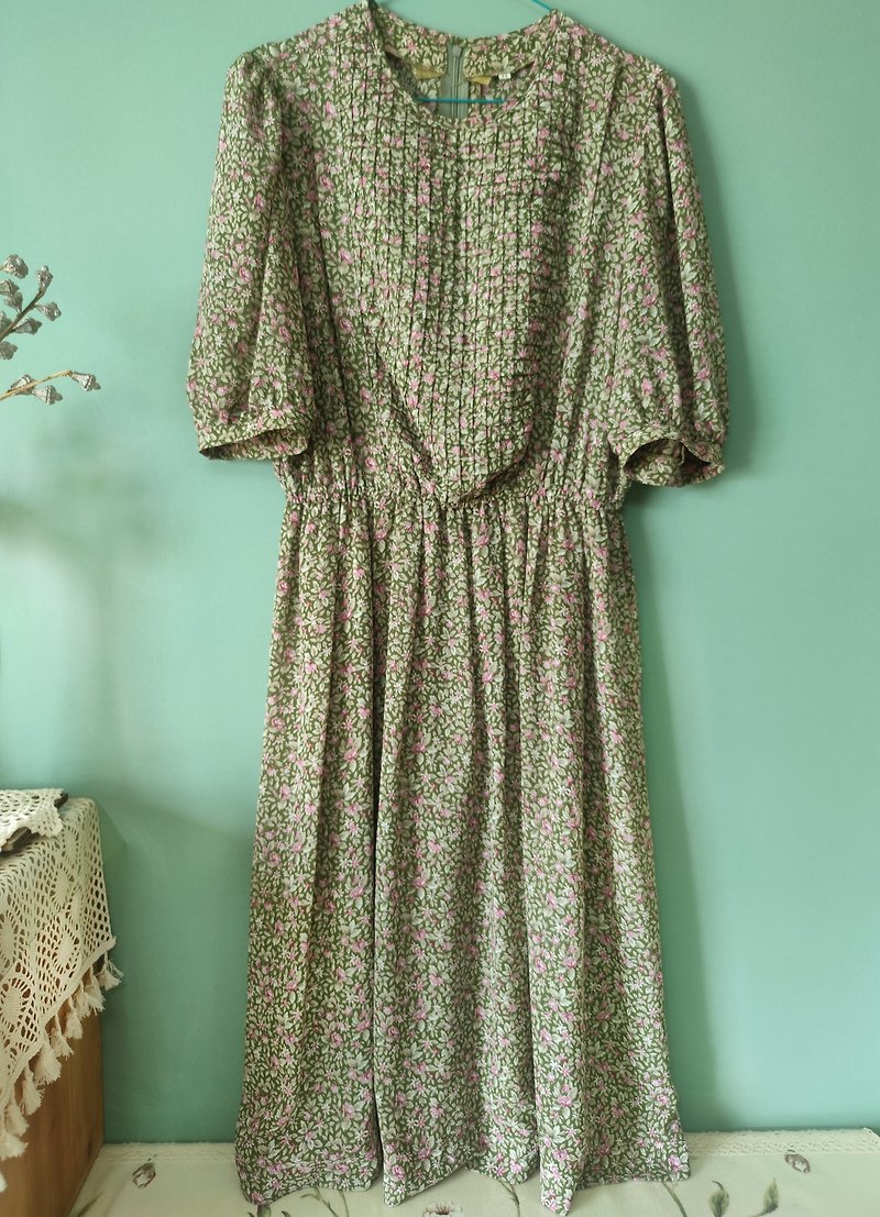 ヴィンテージ日本製の特別な仕立ての牧歌的なプリントドレス053 - ワンピース - ポリエステル 多色