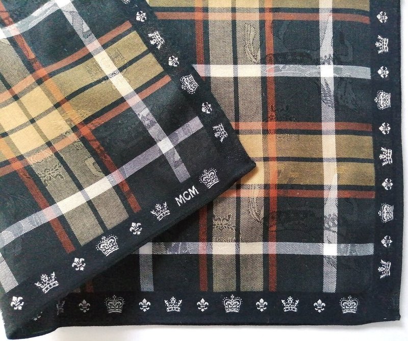 MCM Vintage Handkerchief Pocket Square Woven Royal Crown 19 x 18.5 inches - 手帕 - 棉．麻 卡其色