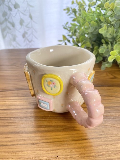 Cute cloud-shaped handmade ceramic mug. - Shop cher's pottery Cups - Pinkoi