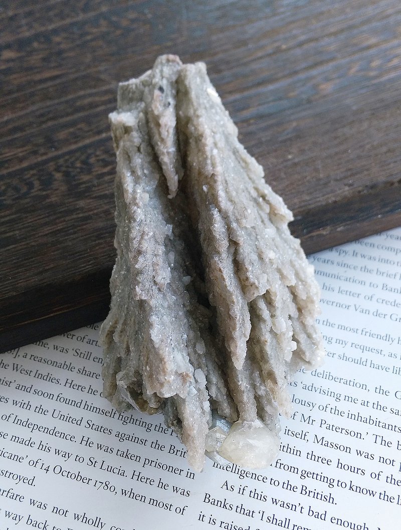 Calcite 湖北產地 羽毛方解石 黃雲石共生  天然礦石 原礦 - 擺飾/家飾品 - 其他材質 