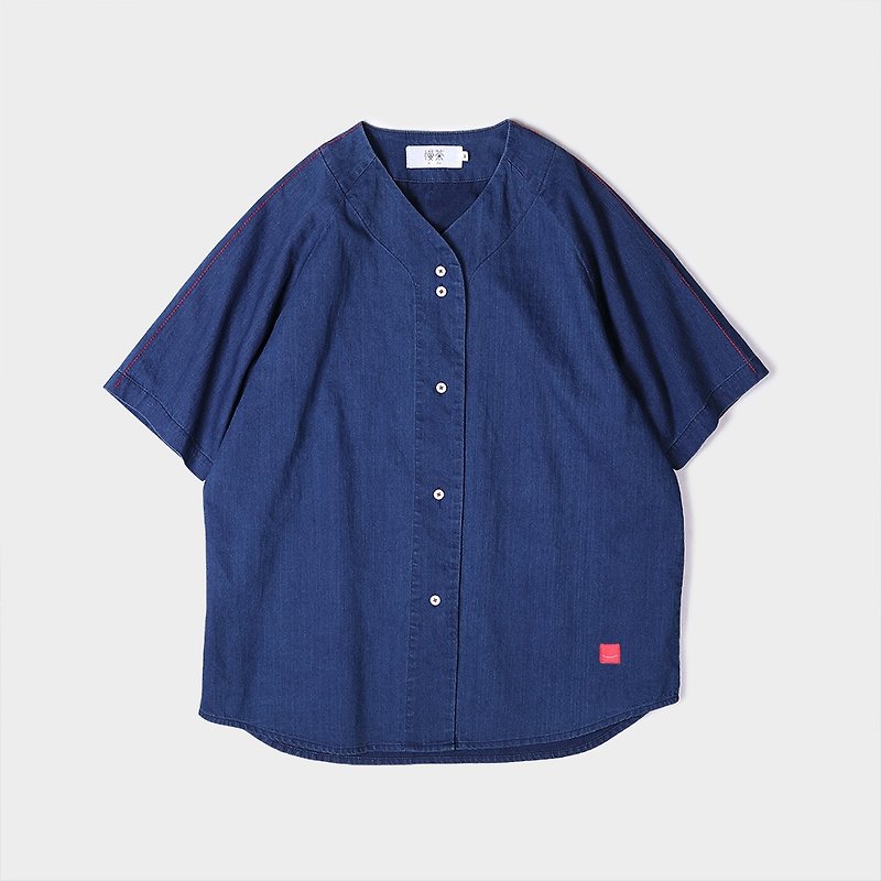 Cotton denim short-sleeved baseball shirt - เสื้อเชิ้ตผู้หญิง - ผ้าฝ้าย/ผ้าลินิน สีน้ำเงิน