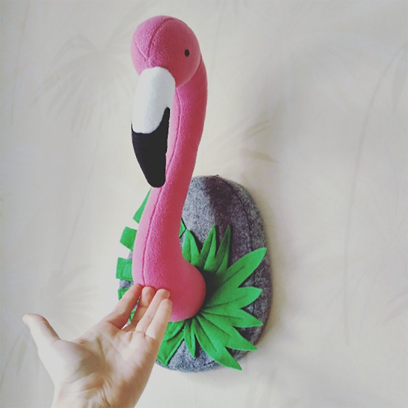 Flamingo wall hanging - wall decor nursery - tropical - Wall Décor - Polyester Pink