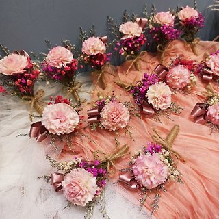 粉色康乃馨胸花图片图片