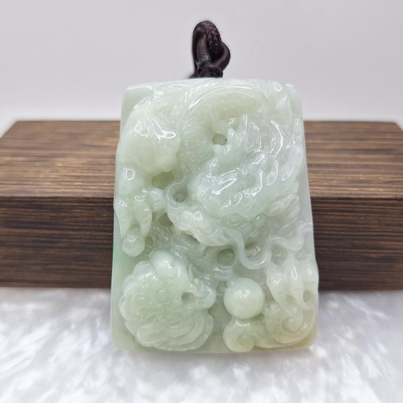 Ice bottom Tianlong Dihu Dragon brand pendant | Natural Burmese jade A grade jadeite - Necklaces - Jade 