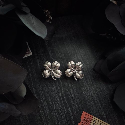 閣樓古董珠寶 Attic Vintage Jewelry & Antique 純銀四頁幸運草耳栓