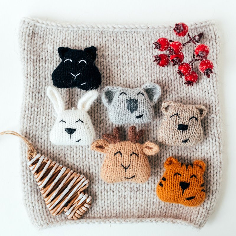 Funny muzzles Christmas tree decor set knitting pattern. Fur tree decorations. - 手工藝教學/工具書 - 其他材質 