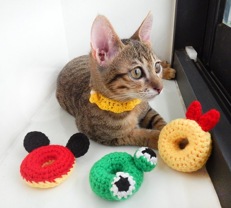 Knitted wool cat grass toy, cat toy, catnip donut Mickey, fried shrimp, frog - Pet Toys - Other Materials Multicolor