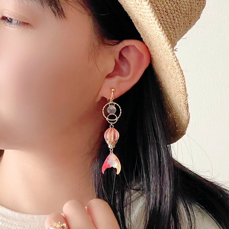 Playful Nishiki Goldfish Pierced Clip-On Summer Festival - Earrings & Clip-ons - Thread Red